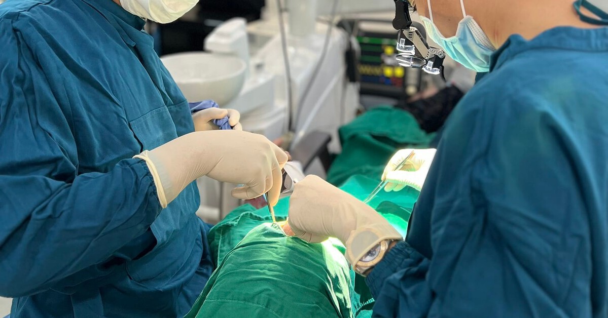 Cấy trụ Implant vào xương hàm